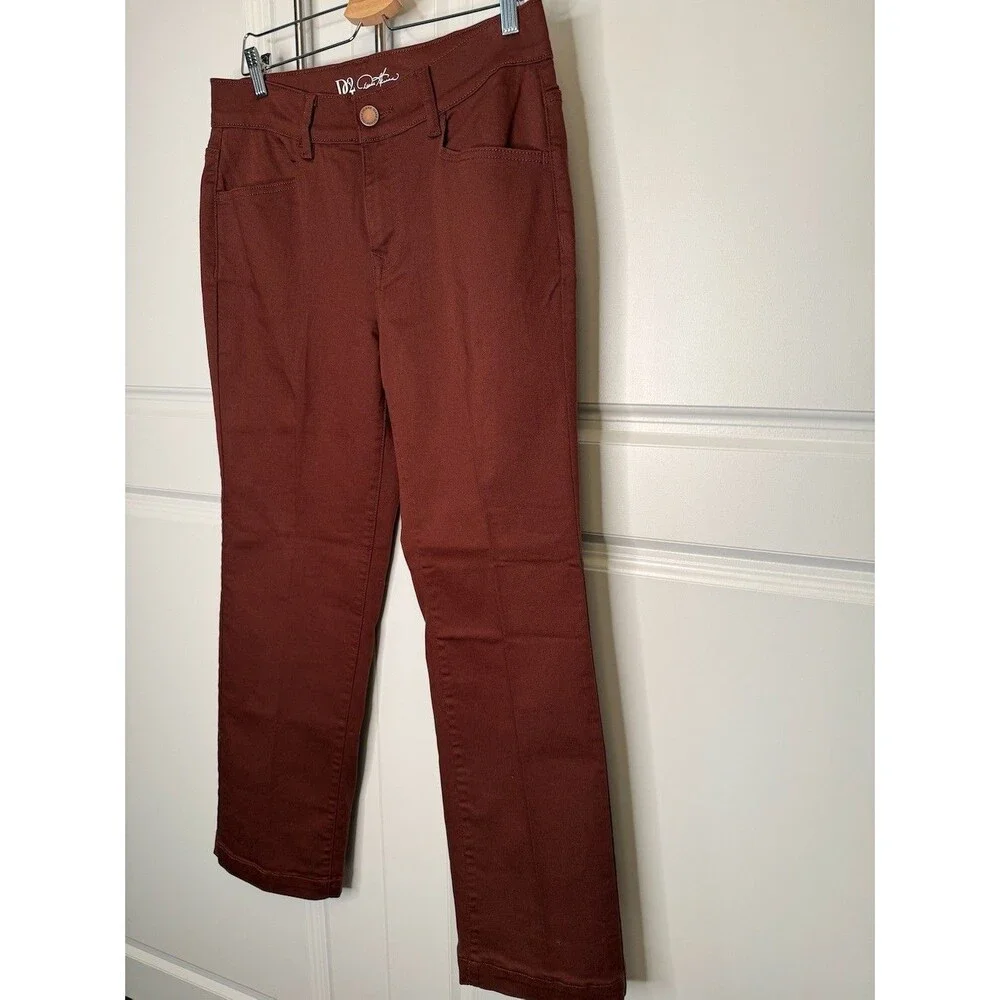 DG2 Diane Gilman Classic Stretch Denim Straight Leg Jeans Cocoa Brown Womens 12